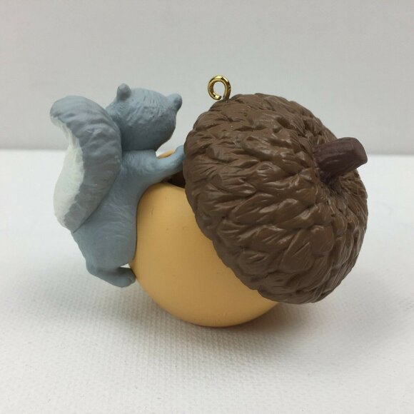 Hallmark Keepsake Squirrel Ornament Collectors Survival Kit '94 Cookie Jar Acorn - Picture 3 of 9
